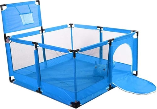 حاجز اطفال وسط مع كرة سلة