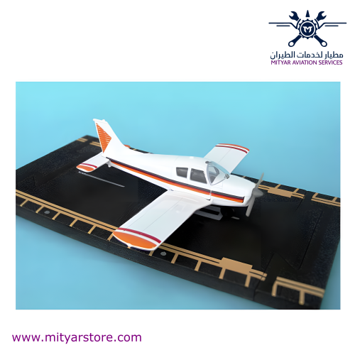 HOT WINGS PIPER CHEROKEE