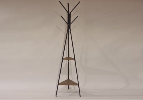 علاق ملابس اسود