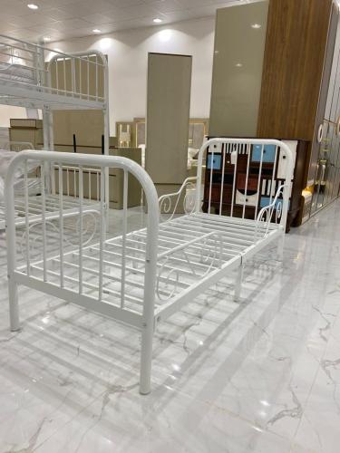 سرير نفر حديد مقاس 90*190