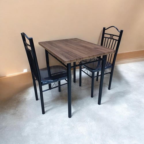 طاولة خشب مع 2 كرسي