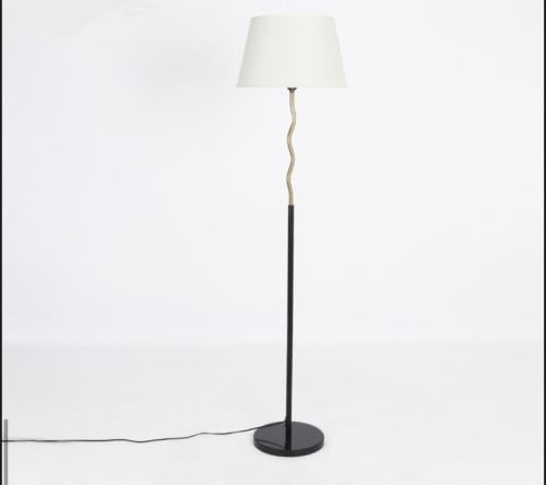 مصباح لون اسود