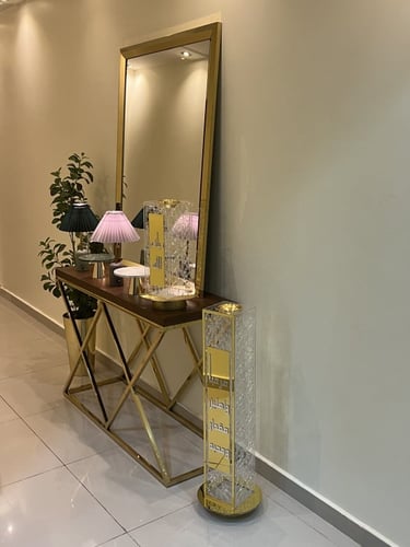 كونسول خشب بقاعدة أستيل