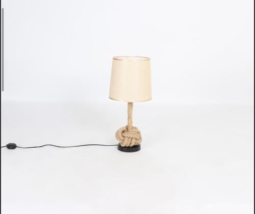 مصباح مزخرف لون بني