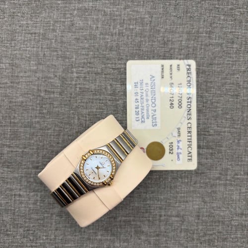 اوميغا نسائي طوق الماس مينا صدف