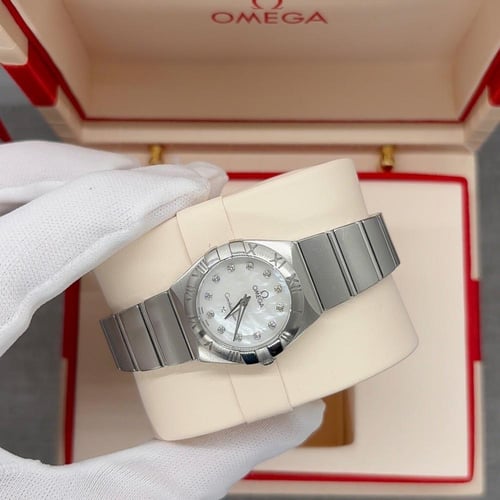 اوميغا نسائي ستيل مينا صدف الماس