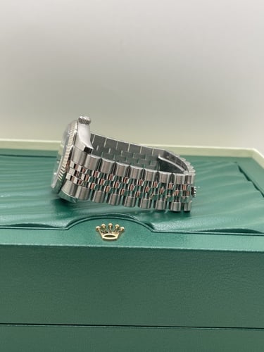 رولكس 36مم مينا كحلي طوق ذهب