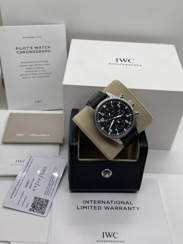 ساعة IWC pilot