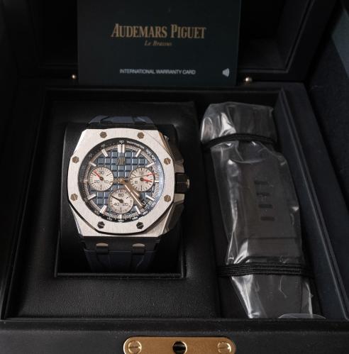 اوديمار بيغيه Audemars Piguet Royal Oak Offshore