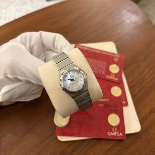 اوميغا كونسيتليشن مينا صدف الماس