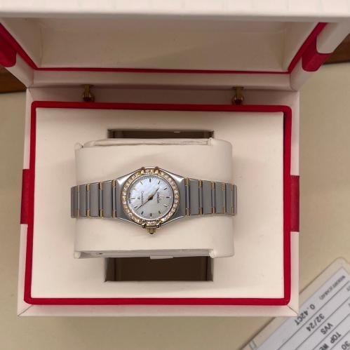 ساعة اوميغا نسائي ستيل وذهب طوق الماس