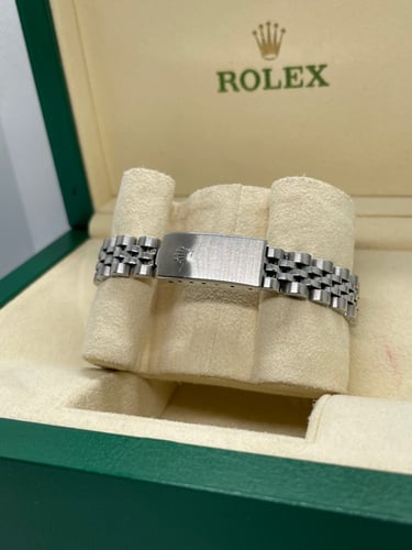 ساعة رولكس نسائي مينا الماس