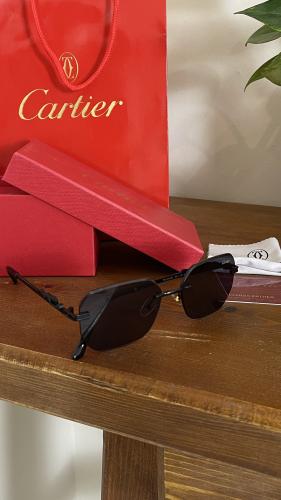 نظارة Cartier بلون اسود🐅