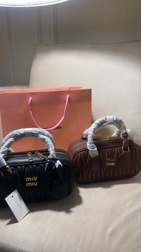شنطة miu