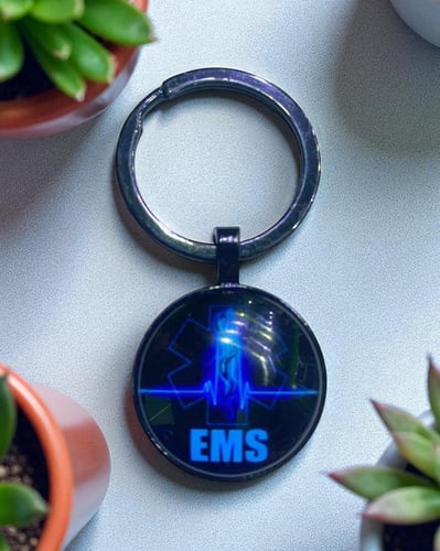 ميدالية مفاتيح مسعف