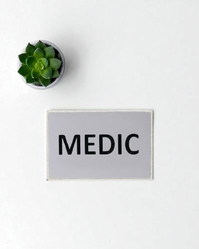 شعار MEDIC