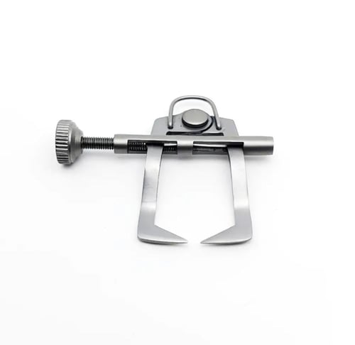 Posterior teeth separator