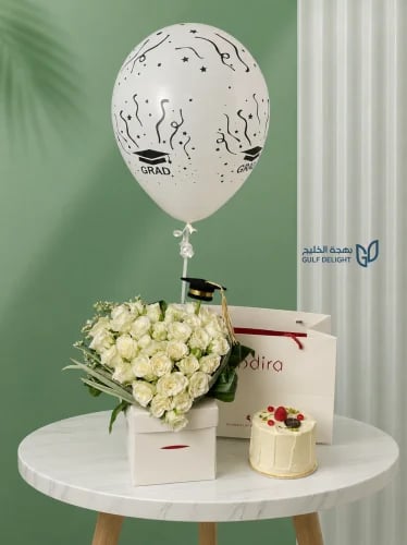 Creative coordination of a cake with flowers tailored according to your occasion