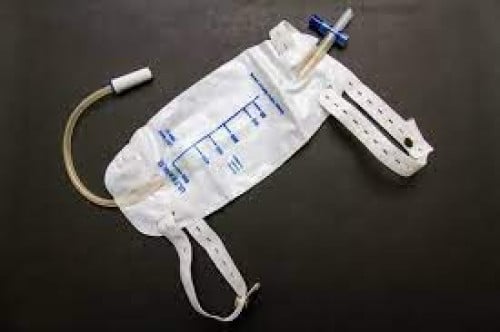 كيس جمع بول يعلق على الساق LEG BAG URINE COLLECTOR