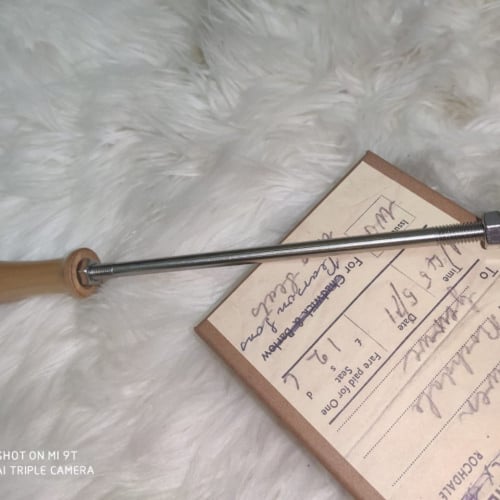 ختم الحرق على الخشب والجلود والمخبوزات