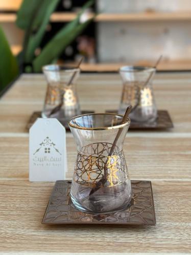 طقم شاهي 18 قطعة وبلون روز قولد