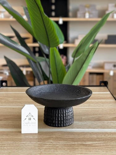 حامل واستاند ضيافة بتصميم حجري مميز