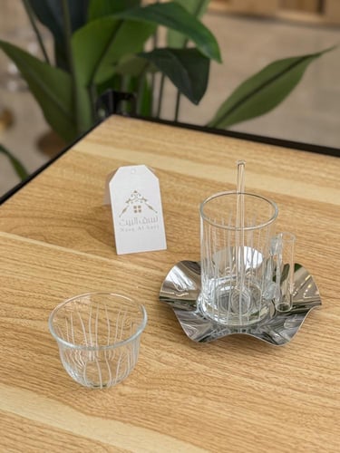 طقم شاهي وقهوة 24 قطعة باللون الفضي الأنيق