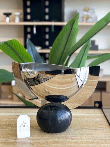 استاند ديكور أو ضيافة ستيل فضي بقاعدة رخامية