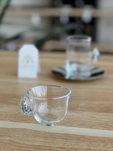 طقم 18 قطعة مع مسكة ألماسية شفافة