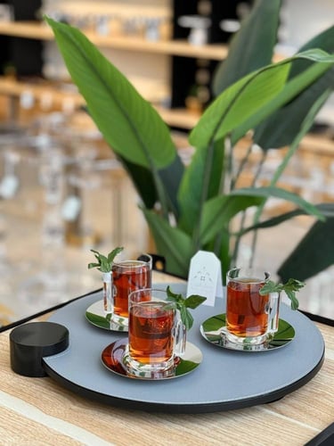 طقم شاهي وقهوة 18 قطعة وبفكرة راقية