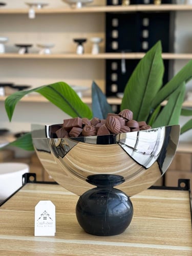 استاند ديكور أو ضيافة ستيل فضي بقاعدة رخامية