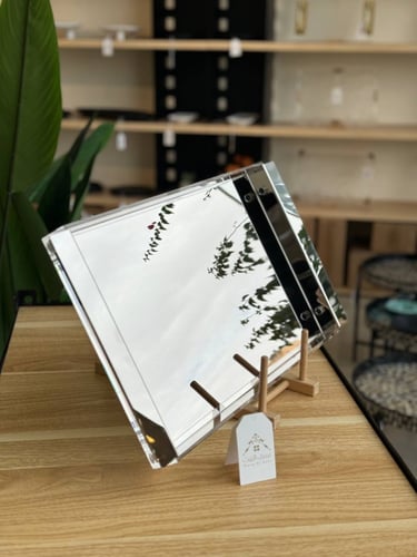 صينية اكريليك مرآه باللّون الفضي