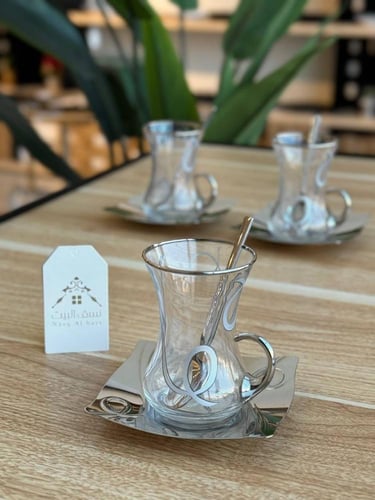 طقم شاهي 18 قطعة باللّون الفضي