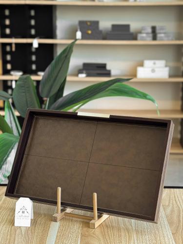 صينية تقديم مستطيلة من الجلد