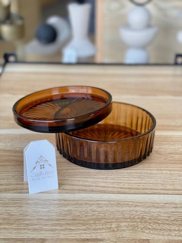 آنية تقديم زجاج بغطاء