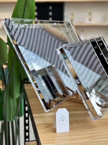 صينية اكريليك مرآه باللّون الفضي