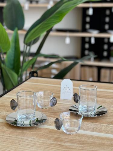 طقم 18 قطعة مع مسكة ألماسية رمادية