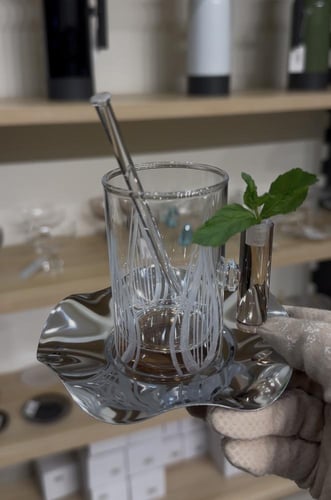 طقم قهوة وشاهي 24 قطعة وبلون بني أنيق