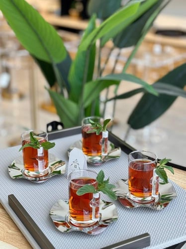 طقم شاهي وقهوة 18 قطعة وبفكرة رائعة