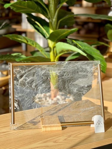 صينية اكريليك بـتمويجة رخام