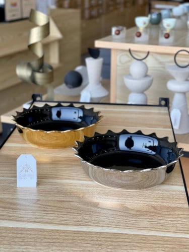 آنية ضيافة بتصميم أنيق