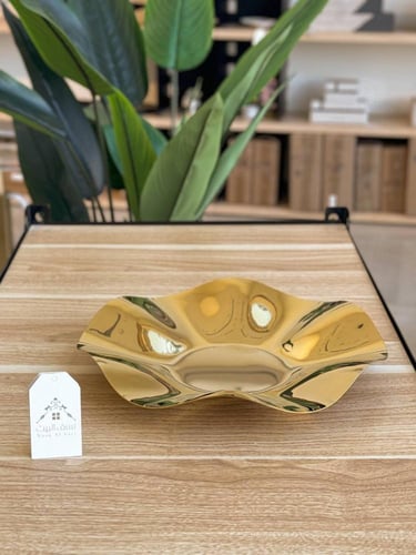 آنية ذهبية دائرية وبتصميم راقي