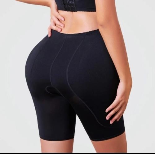Black shorts for hiding the groin and enlarging the thighs