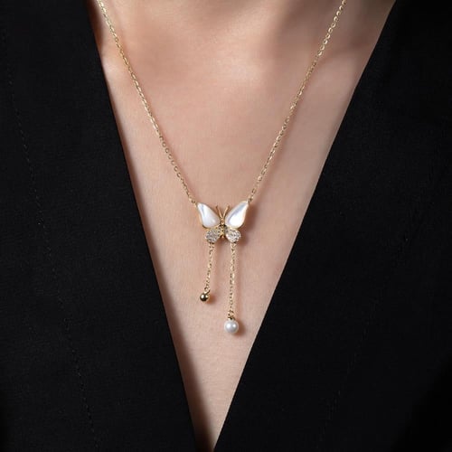 سلسال فاخر على شكل فراشة من الفضة عيار 925