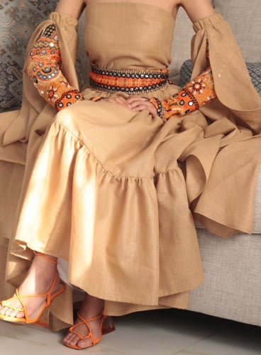 فستان أكمام تطريز