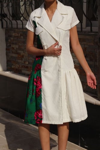 فستان هي لنا دار