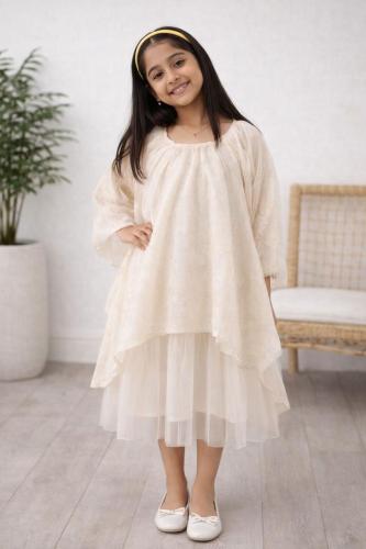 فستان الدانتيل