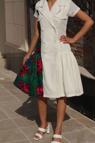 فستان هي لنا دار