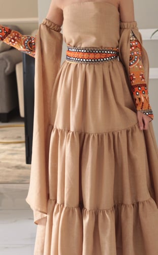 فستان أكمام تطريز