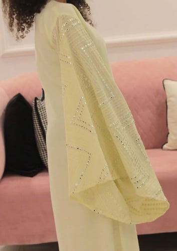 فستان الفيونكة